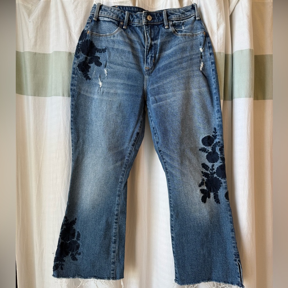 Embroidered Abercrombie Cropped Jeans